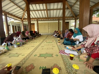 Pertemuan rutin PKK Kslurahan diikuti kader Sanggrahan