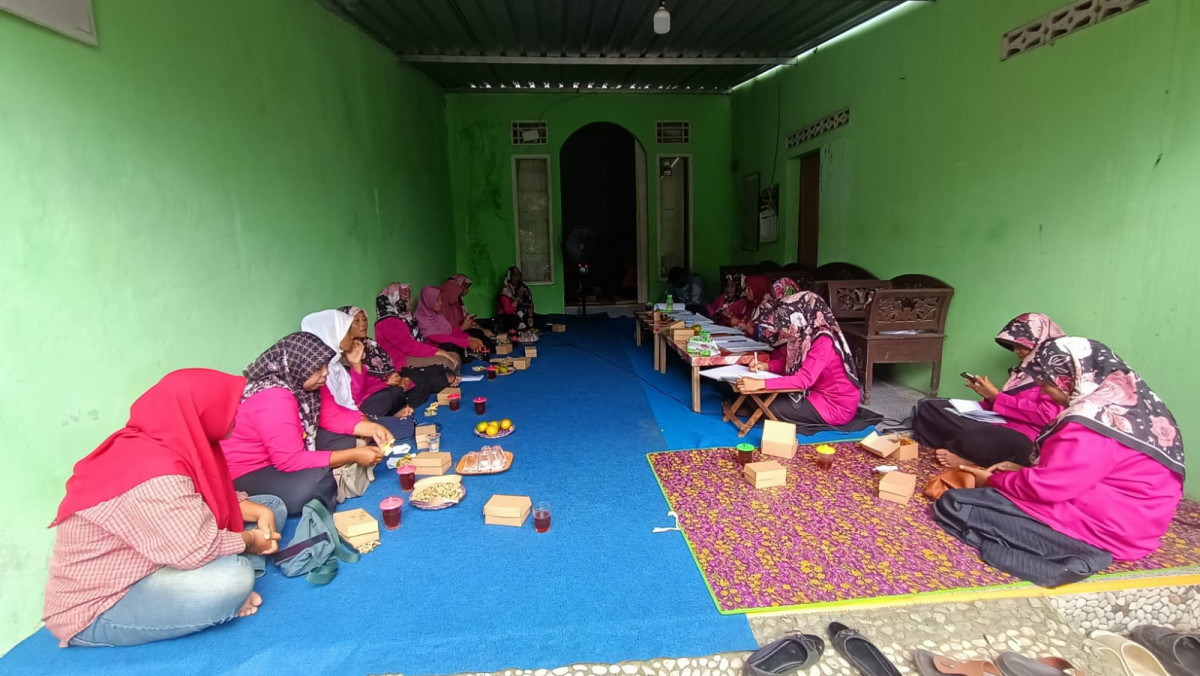 Kader Padukuhan Bakungan mengikuti pertemuan IMP kelompok 4