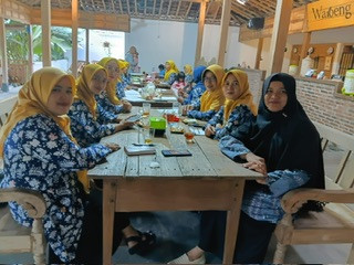 Rakor TP PKK Kalurahan diikuti kader Sanggrahan