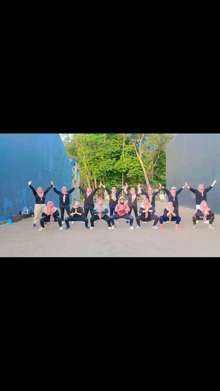 Senam Sehat Bugar Ibu-ibu Padukuhan Krapyak