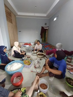 Rewang selapanan bayi di Kregan Sanggrahan