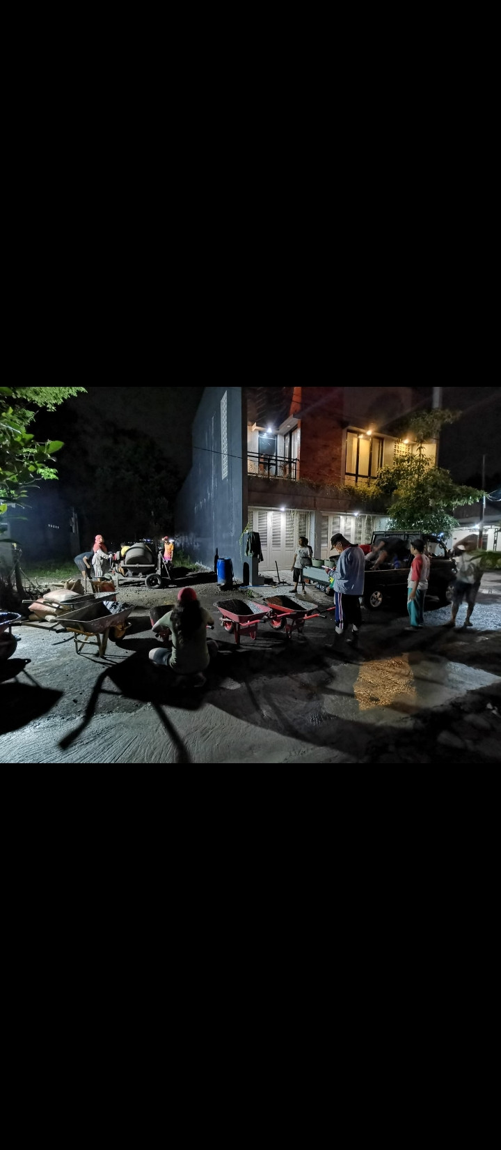 Kerja Bakti pengecoran Krapyak Wedomartani