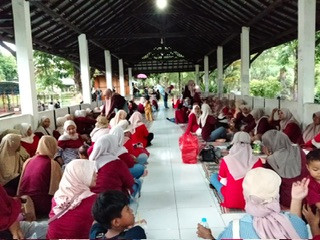 Penggalangan donasi Sumatera oleh PKK Sanggrahan