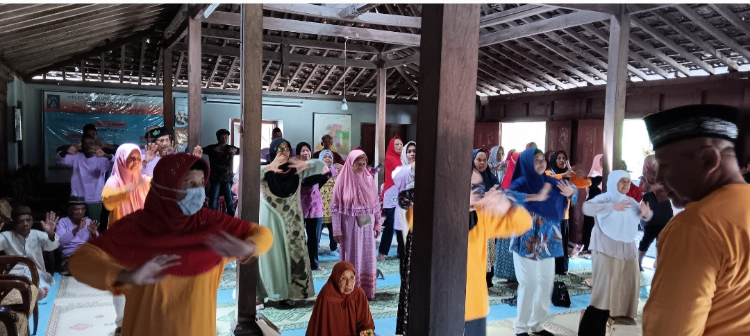Senam Sehat Lansia Oleh Posyandu Lansia Pokoh