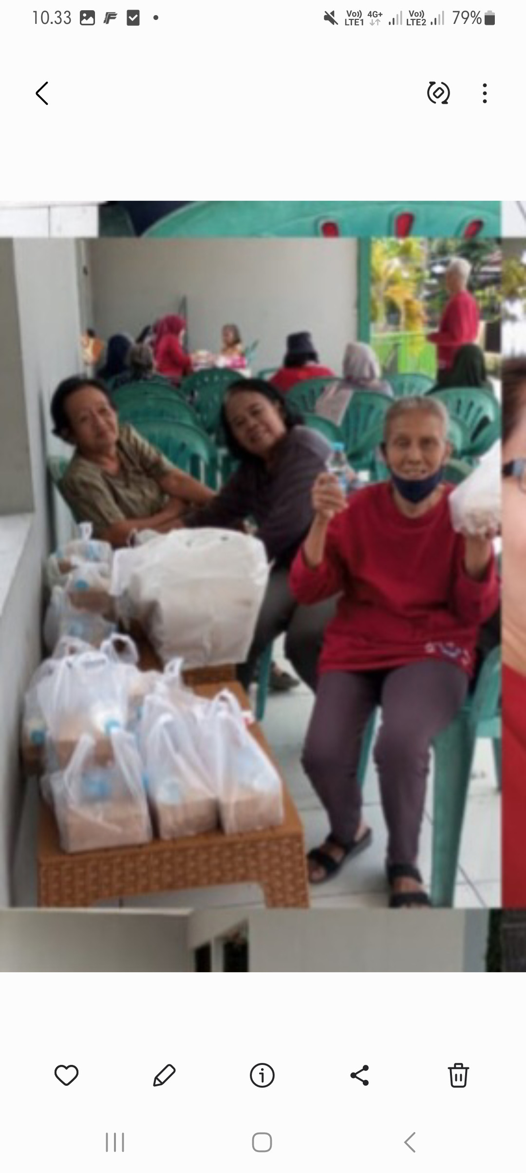 Pemberian PMT Kepada Lansia RW 21 Padukuhan Pokoh