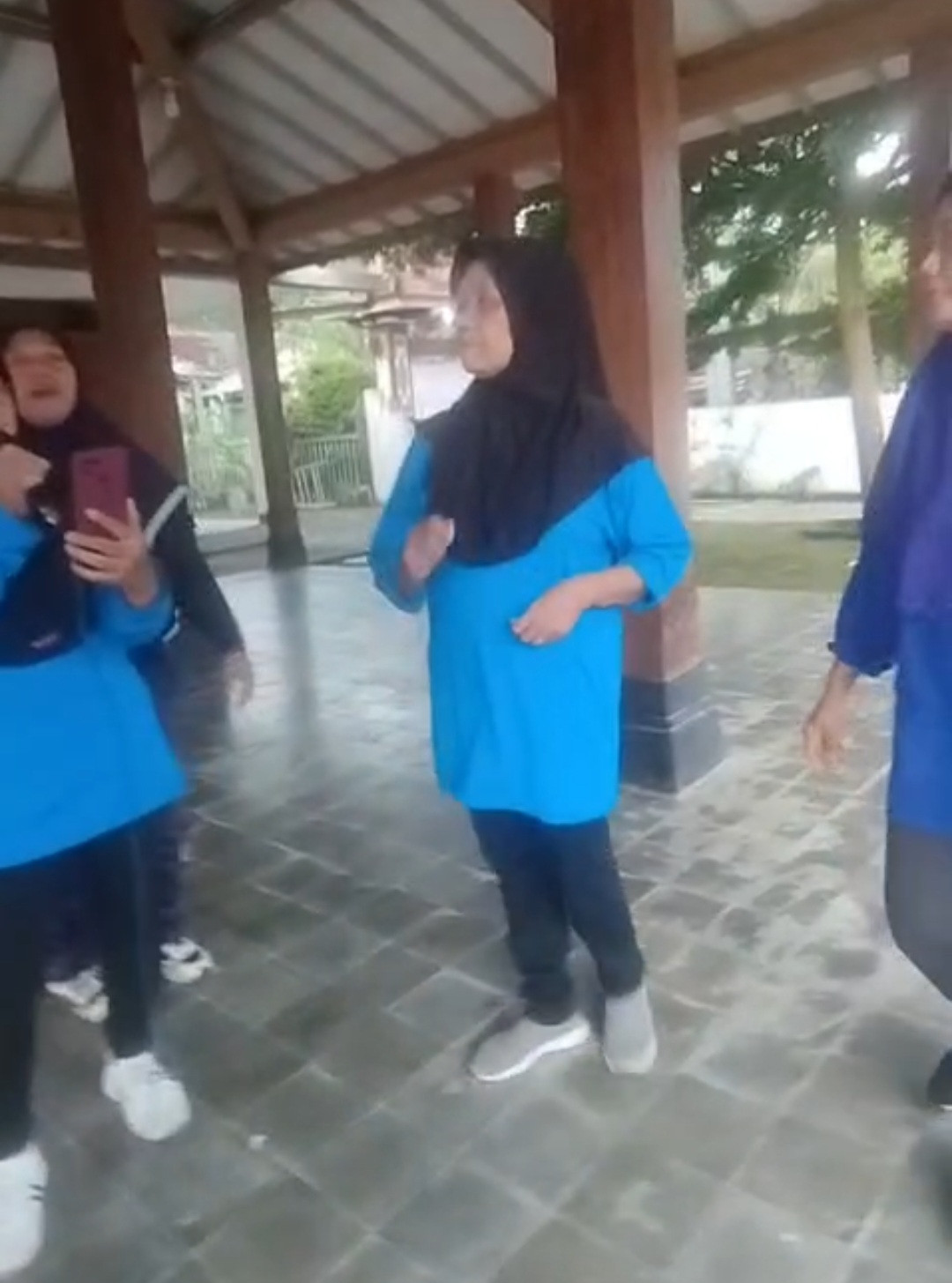 Senam Rutin RT 02 Pokoh