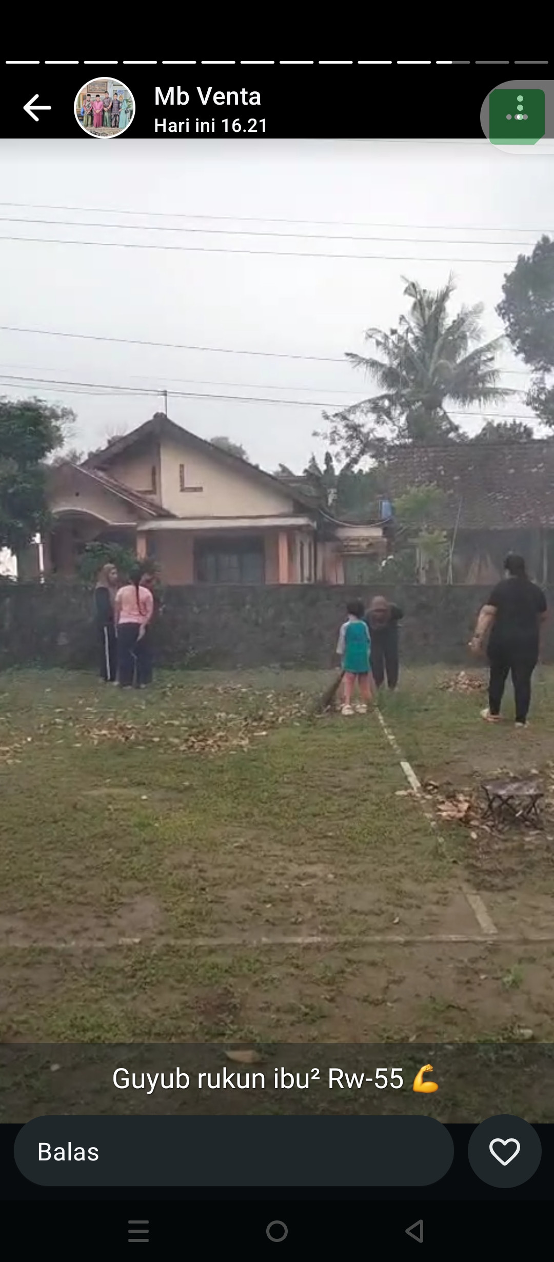 Kerja bakti ibu2 pkk rw55 krapyak wedomartani