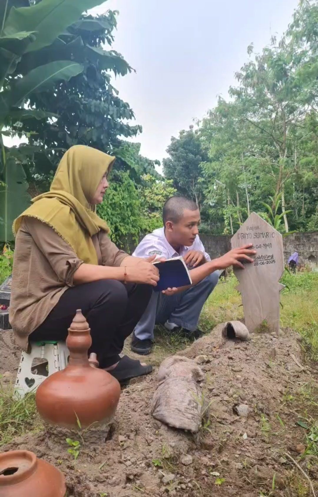 Ziarah Kubur Makam Timur Dusun Pokoh