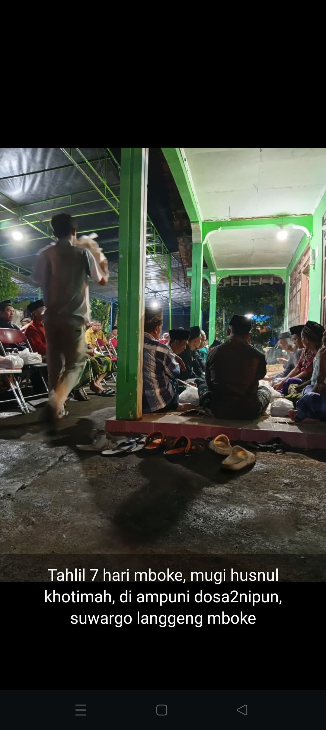 Kegiatan tahlil  Pungkasan almh ibu ratinem di RT 04 gebang jetis wedomartani Ngemplak