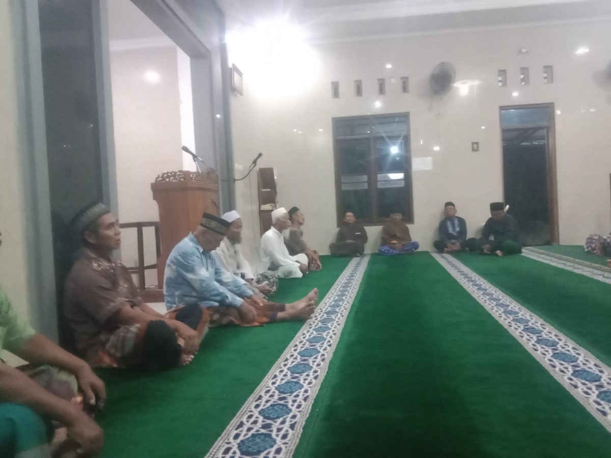 Amalan rutin tahlilan ruwahan warga gedongan lor