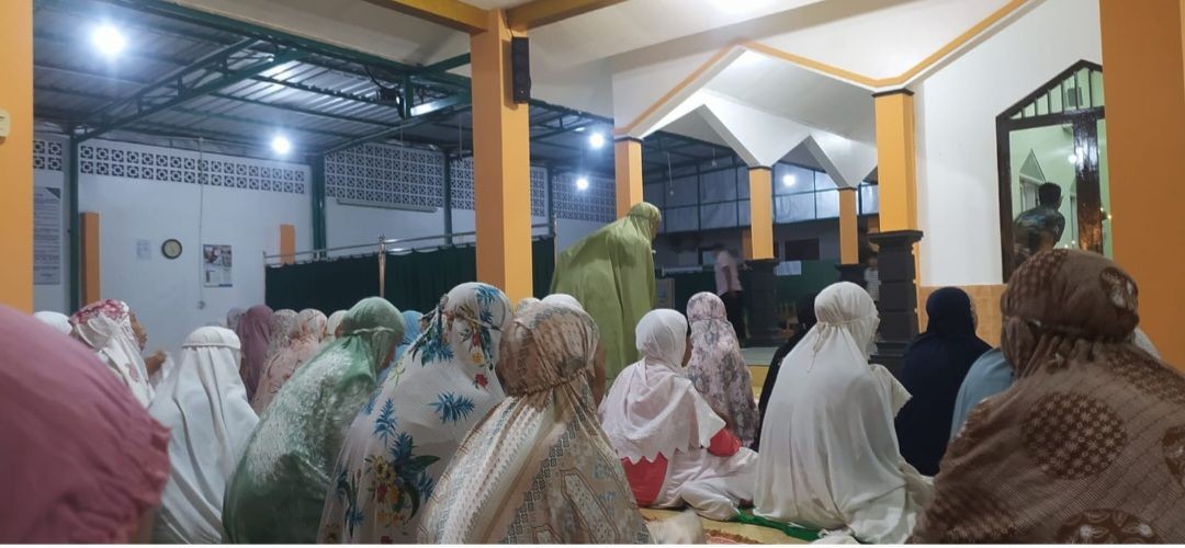 Ibadah Sholat Tarawih Malam ke 5 Masjid Al Amin Pokoh
