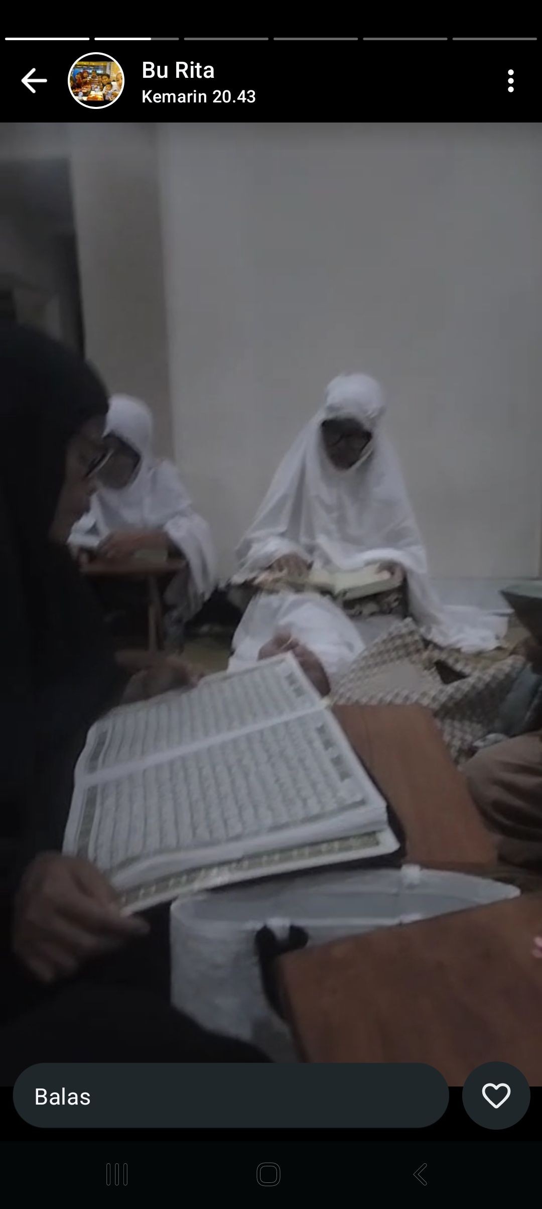 Tadarus Al quran oleh ibu2 warga krajan