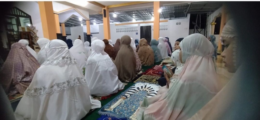 Ibadah Sholat Tarawih Malam ke 11 Masjid Al Amin Pokoh