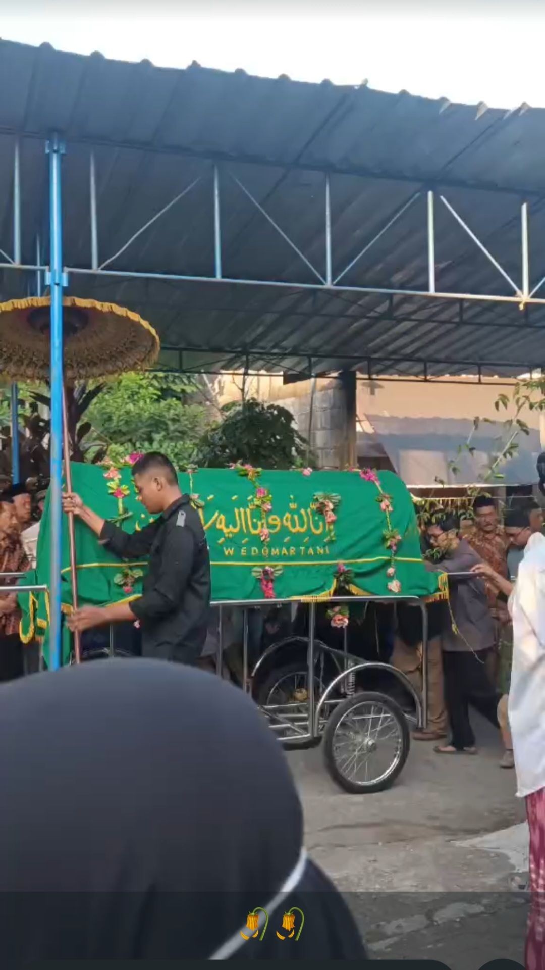Upacara Pemberangkatan Jenazah Warga RT 01 Pokoh