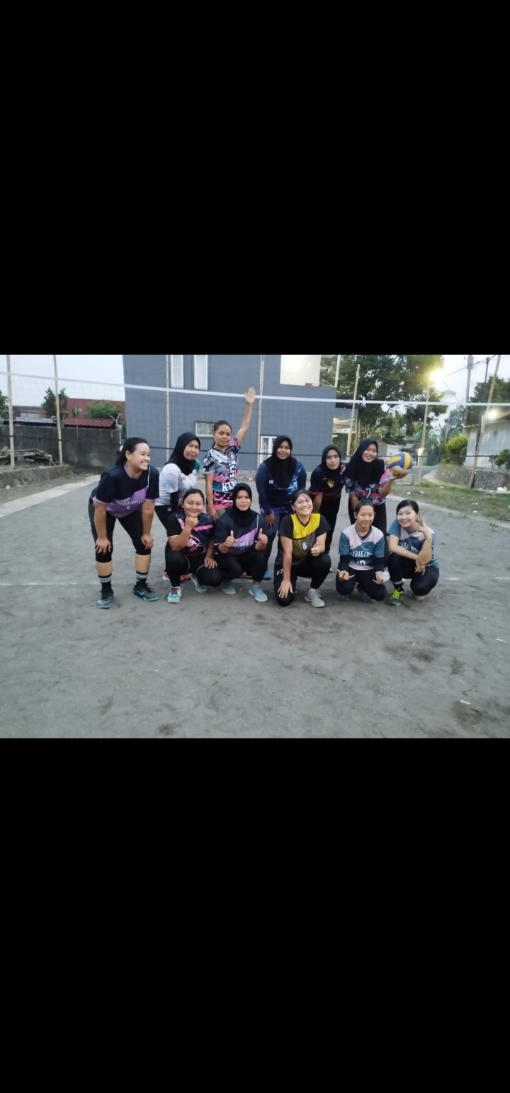 Volly ibu ibu dusun Medelan