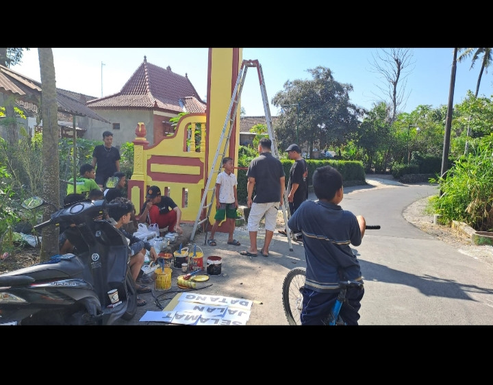 Pembagian tugas pengecatan & pemasangan umbul2