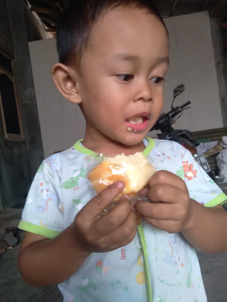 pemberian PMT lokal dusun sapen