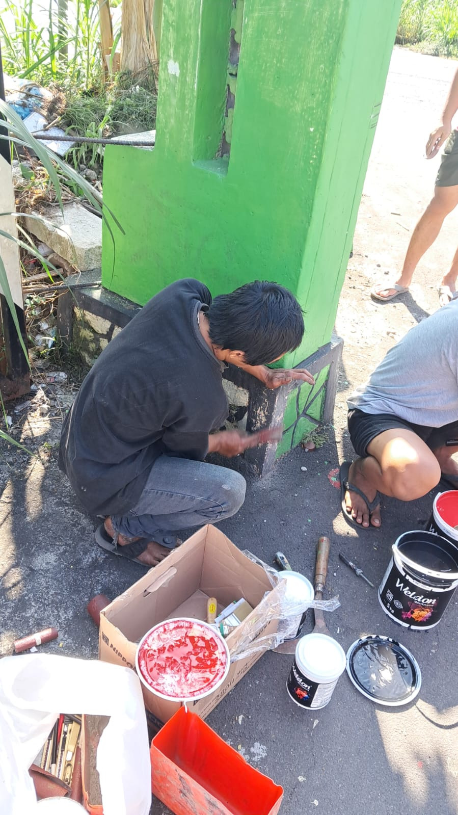 Pengecatan Gapura Dusun Dalam Rangka HUT RI Ke 79 Dusun Degolan