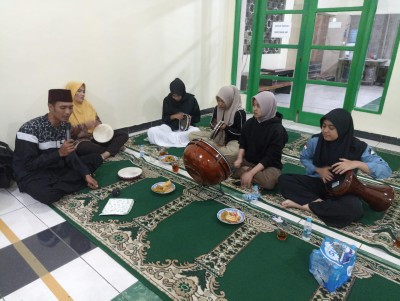 Kegiatan Latihan Hadroh Masjid Baiturrahman Dusun Degolan