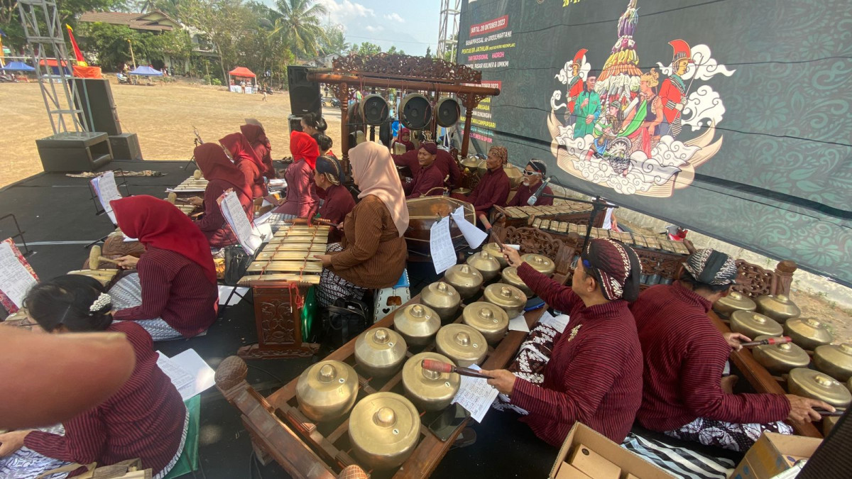 Kegiatan Karawitan Warga Dusun Degolan