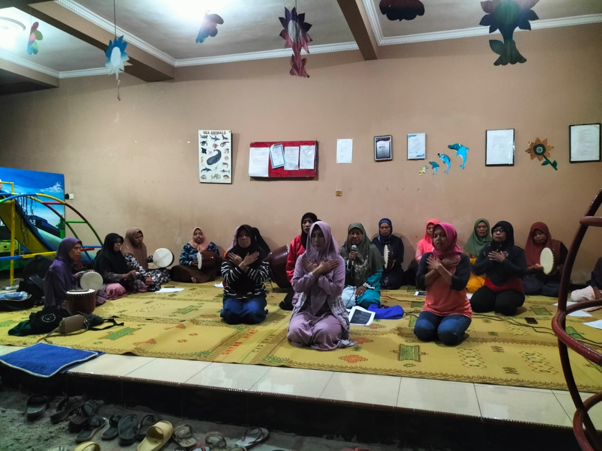 Latihan hadroh dusun puntuk