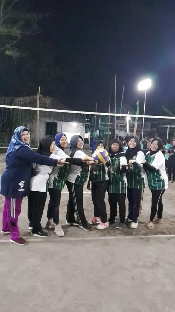 Team putri rt 02...diketuai ibu dukuh