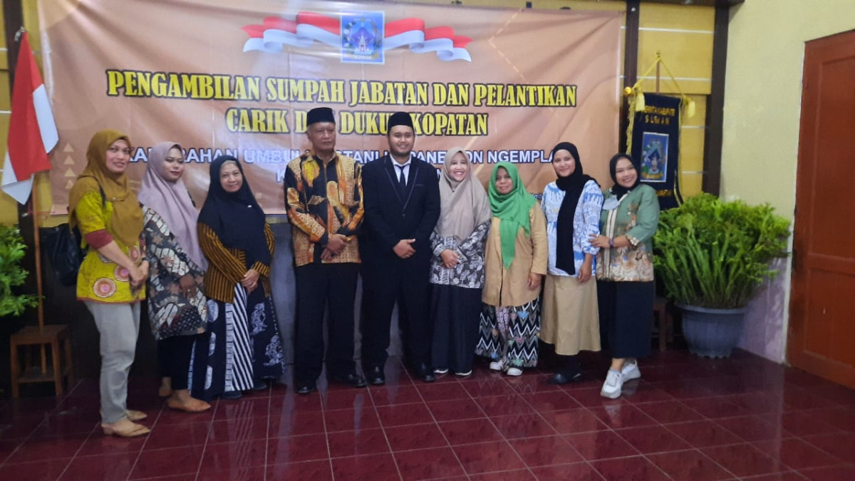 pengambilan sumpah jabatan yang dihadiri kader dusun sapen