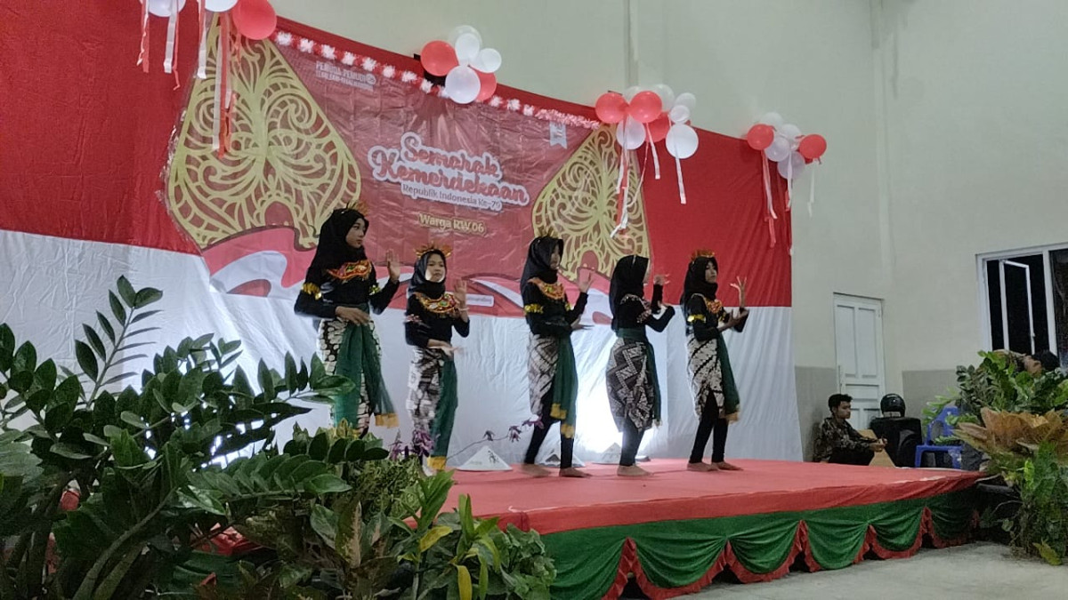 malam tirakatan dan malam pentas seni dalam rangka HUT RI ke 79 RW 06 Padukuhan Lodadi