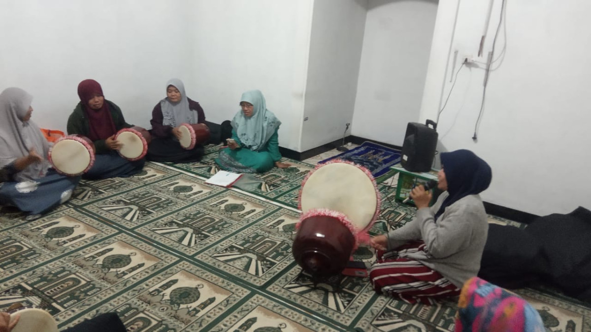 Latihan Hadroh grub hadroh puntuk