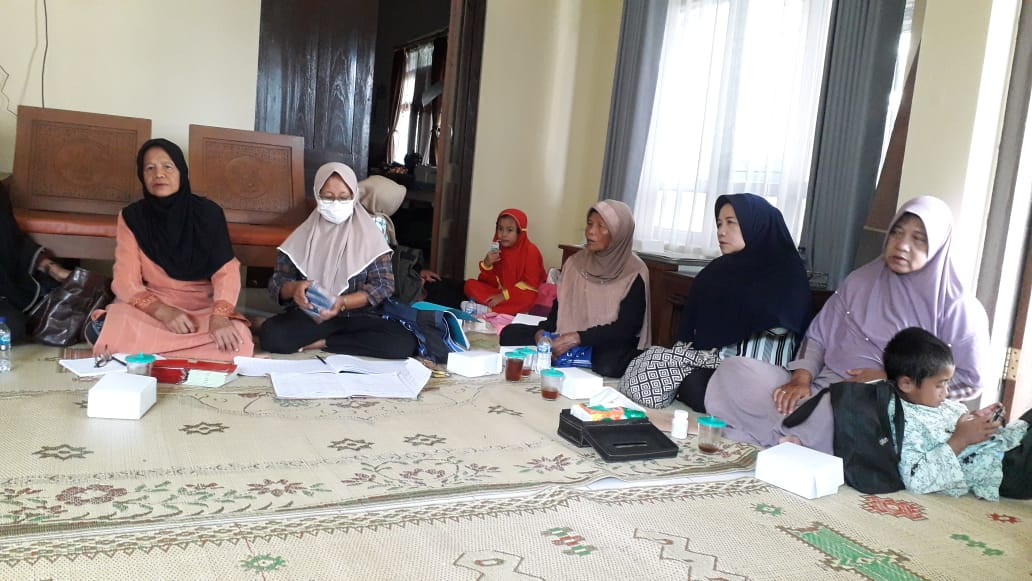 kader cilikan mengikuti pertemuan kelompok 1