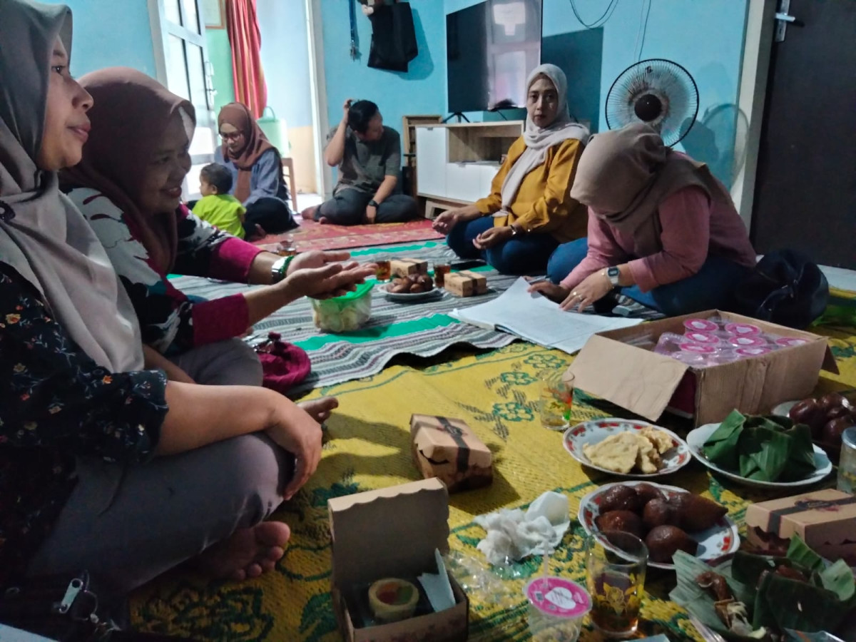 Pertemuan Istri pamong Kalurahan Umbulmartani Oleh Ibu Dukuh Puntuk