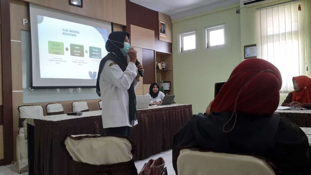 kader poskesdes umbulmartani mengikuti pertemuan kader lansia di puskesmas ngemplk 1