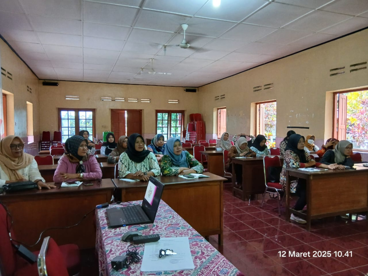 kegiatan DAHSAT dikelurahan fiikuti oleh kader ngemplak as