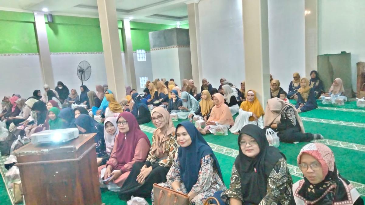 Buka bersama dan tarling di masjid al hidayah kimpulan yg dihadiri warga Puntuk