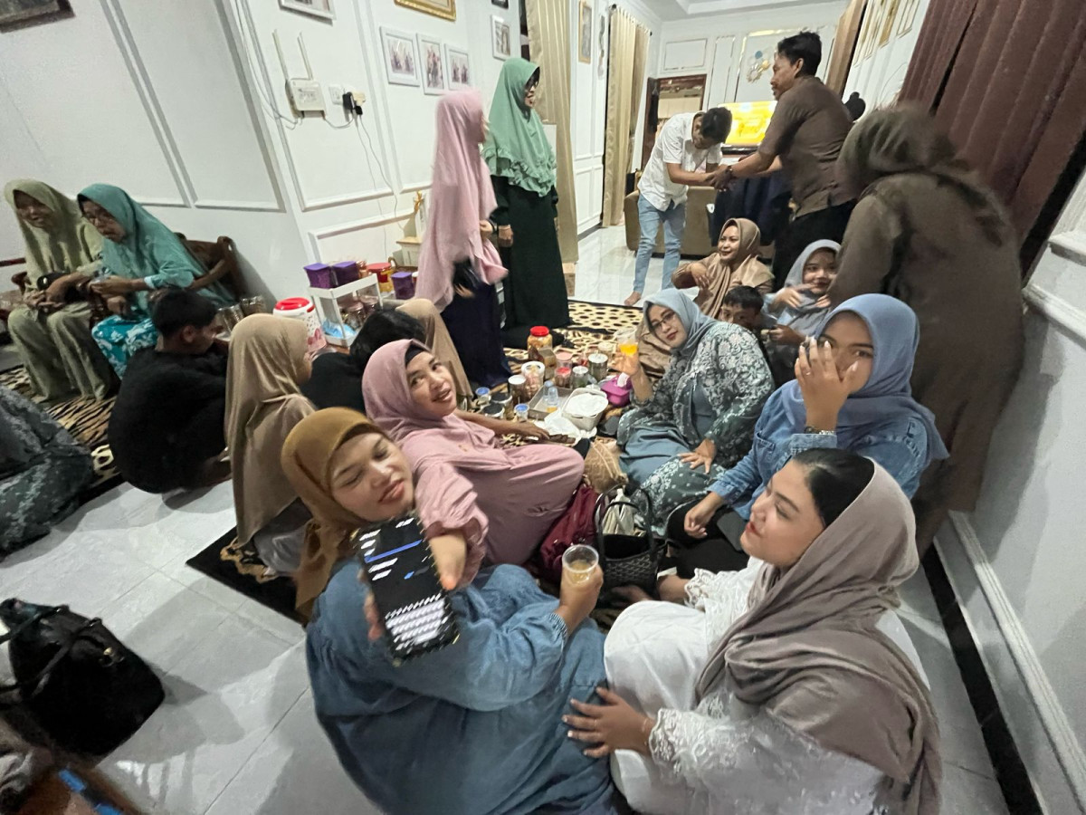 Kegiatan Idul Fitri Warga Masyarakat Puntuk (Silaturahmi dari Rumah Kerumah)