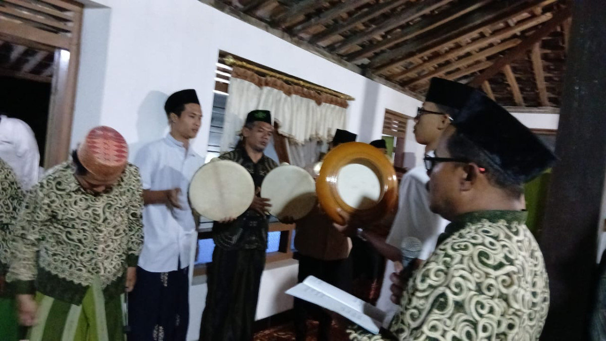 Tasyakuran dan pengajian kelahiran anakk