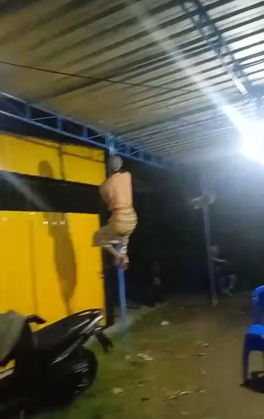 Gotong royong tempat orang meninggal dusun meces