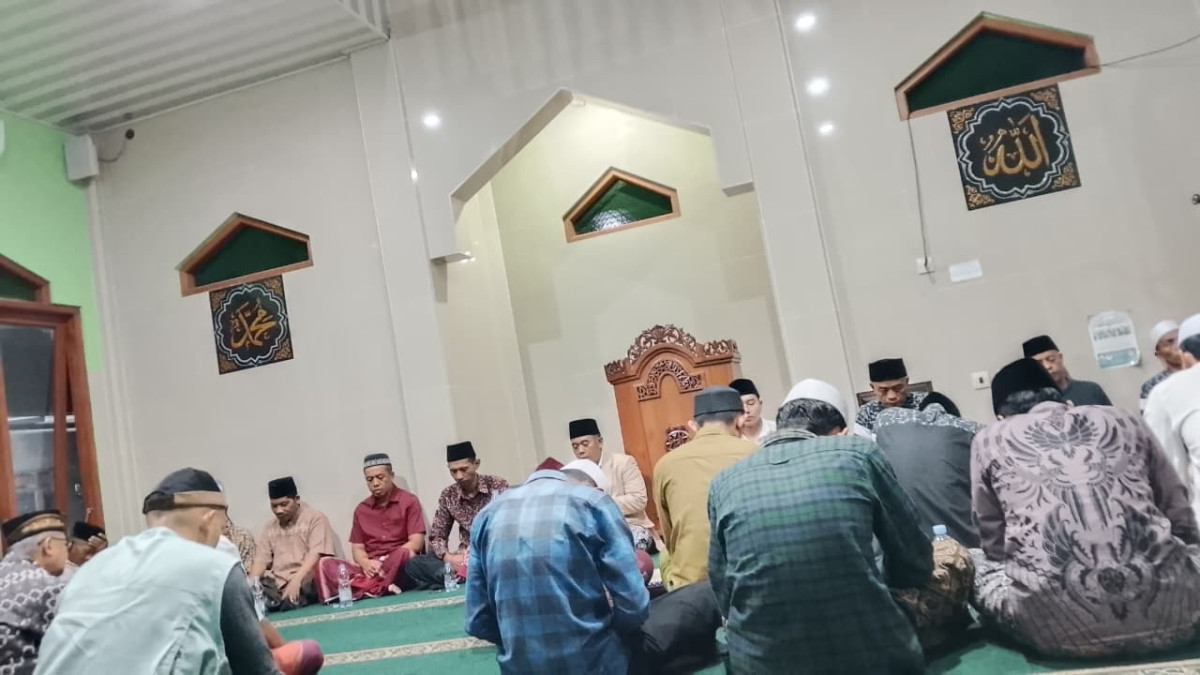 Pengajian di pokoh meces