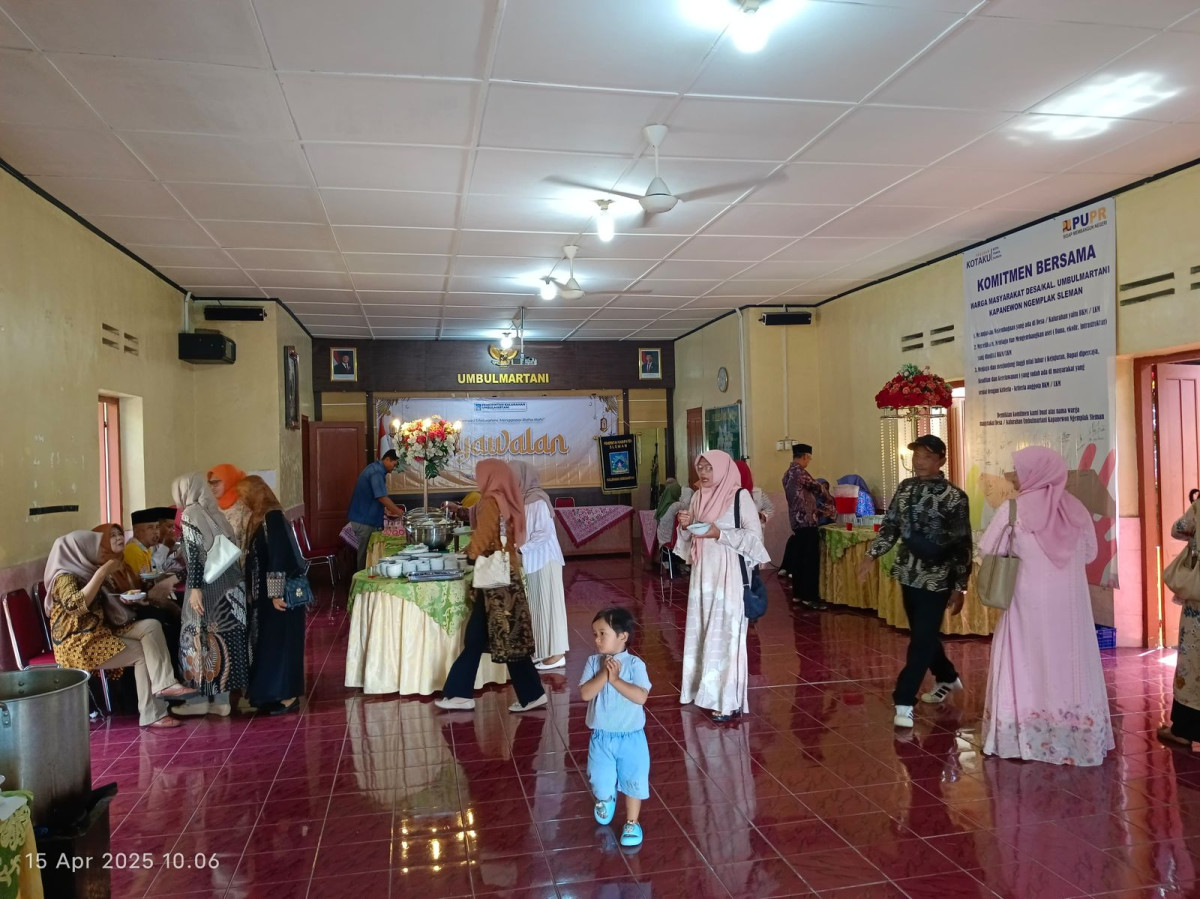 Syawalan kalurahan yang dihadiri warga puntuk