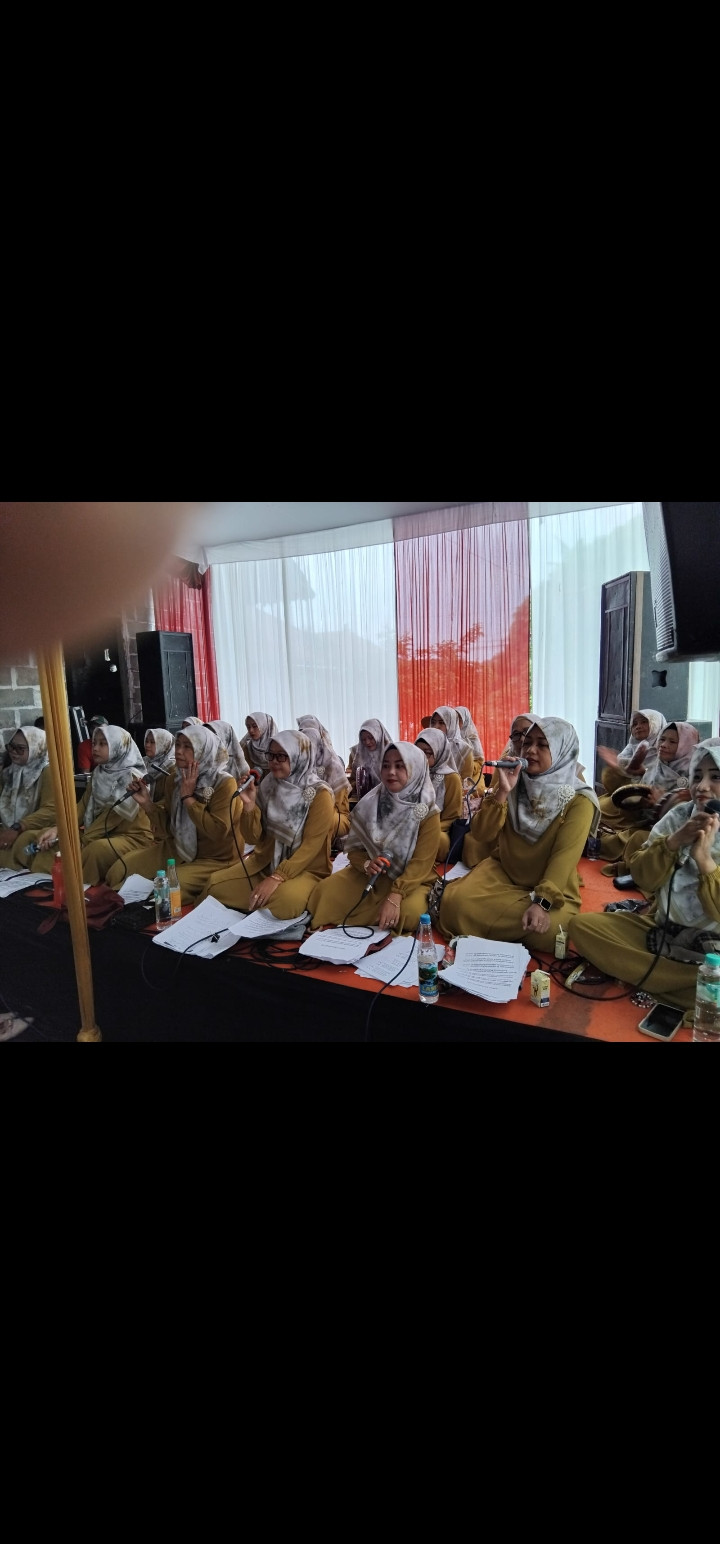 Pernikahan anak Bapak Rw dusun Ngentak Medelan