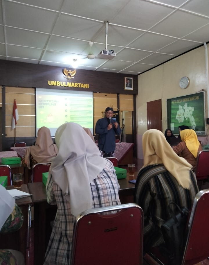 Kader ngemplak 2mengikuti pembinaan kampung KB
