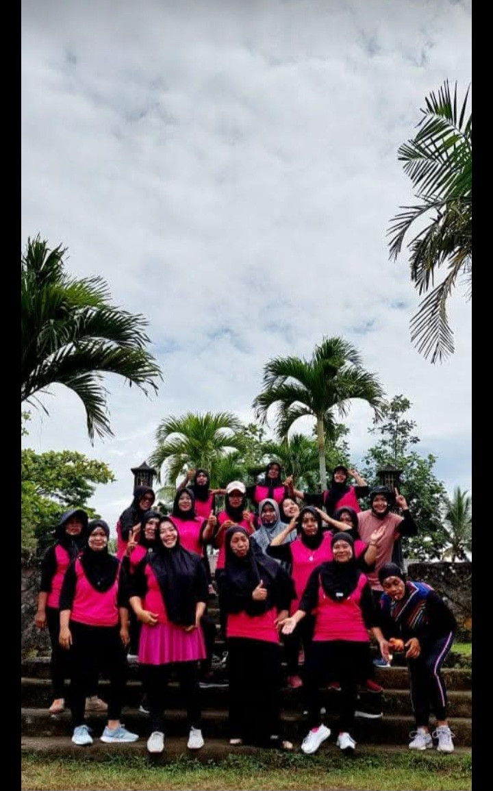 Outbound ibu2 ngemplak asem