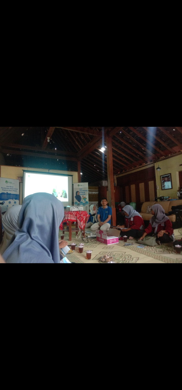 Warga Medelan mengikuti Sosialisasi