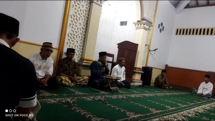 Kegiatan rutin Yasinan di Musholla Al Mu'awanah