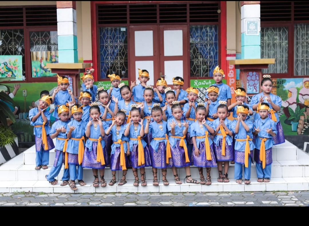 Lomba drumband anak anak dsn meces