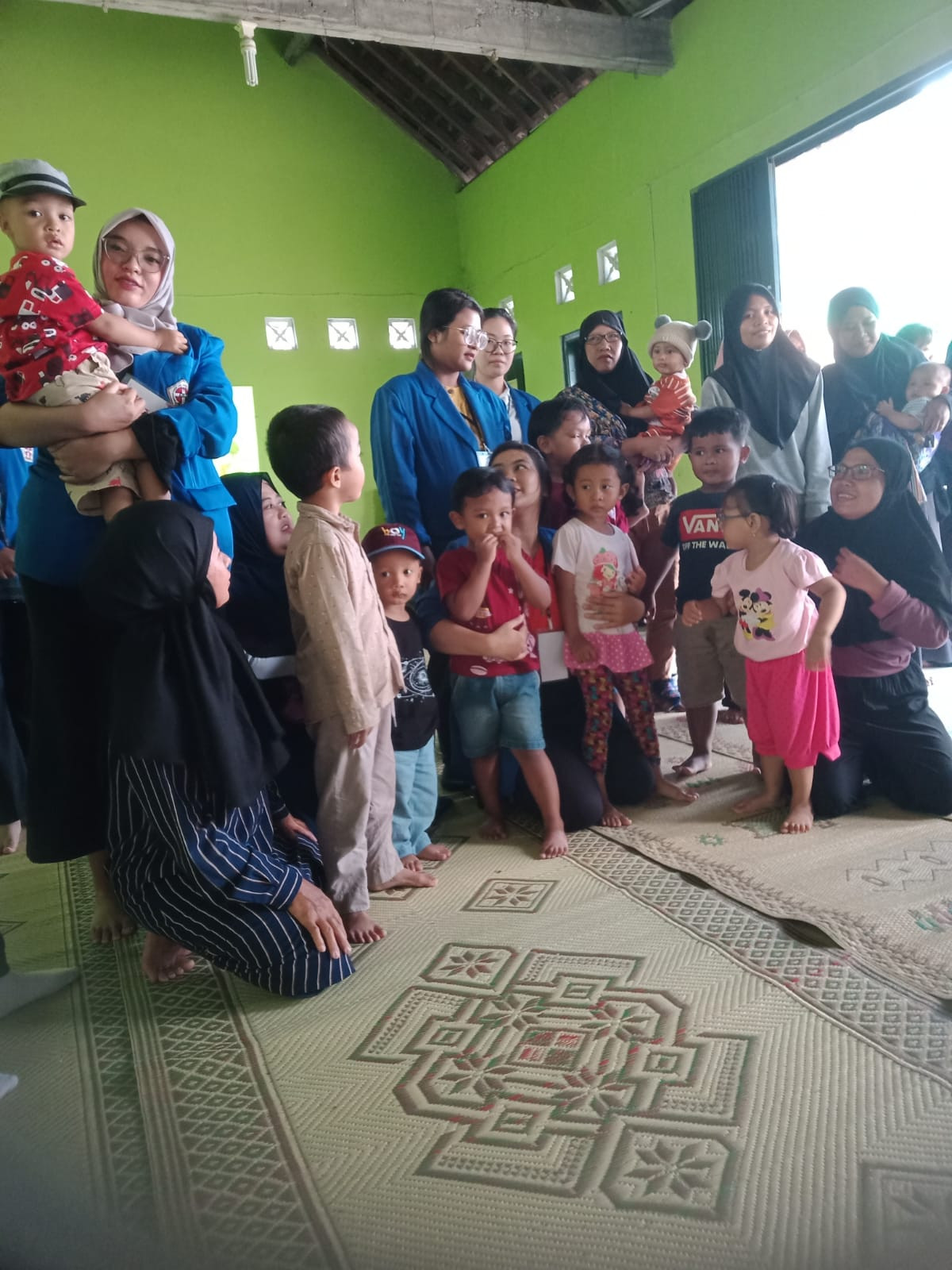 Pertemuan ibu dan balita bersama mahasiswi panti rapih dusun ngemplak1