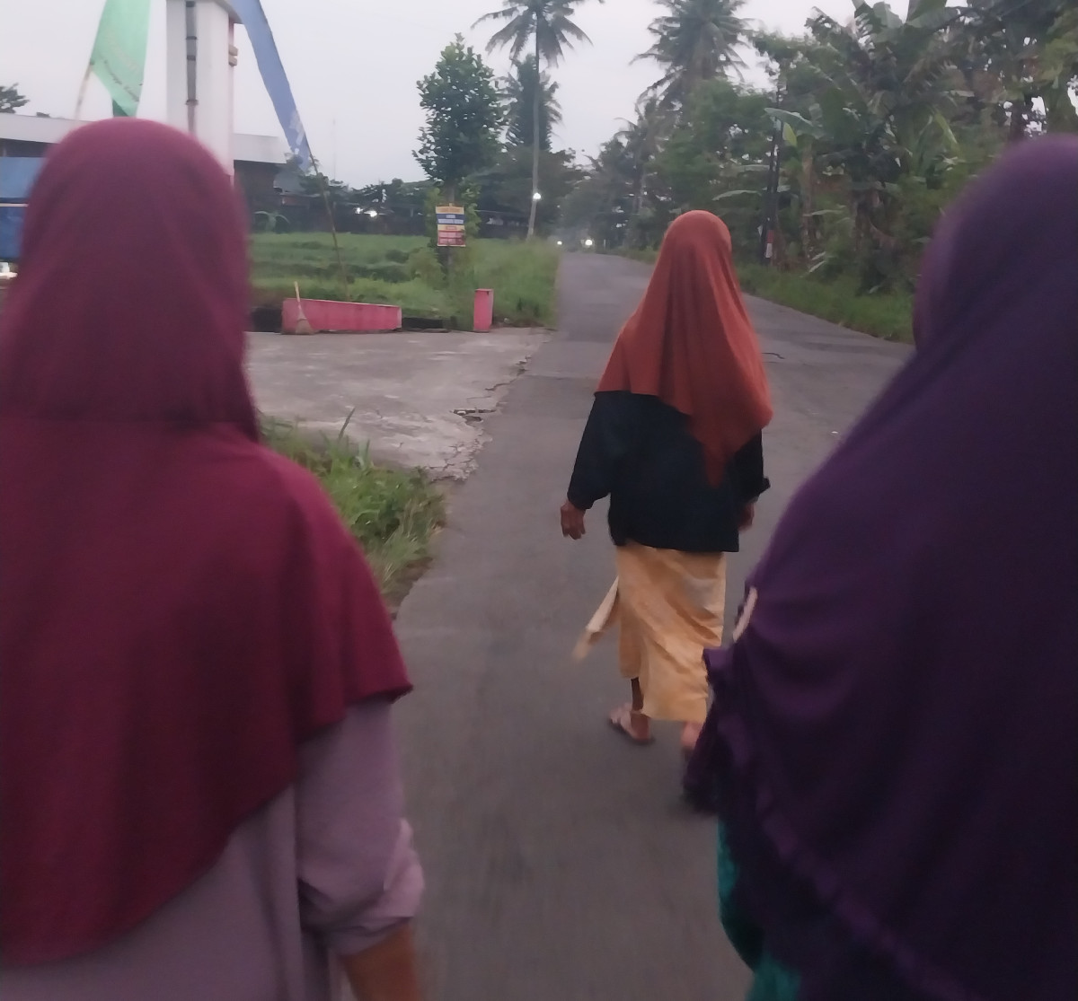 Jalan jalan pagi warga dsn meces