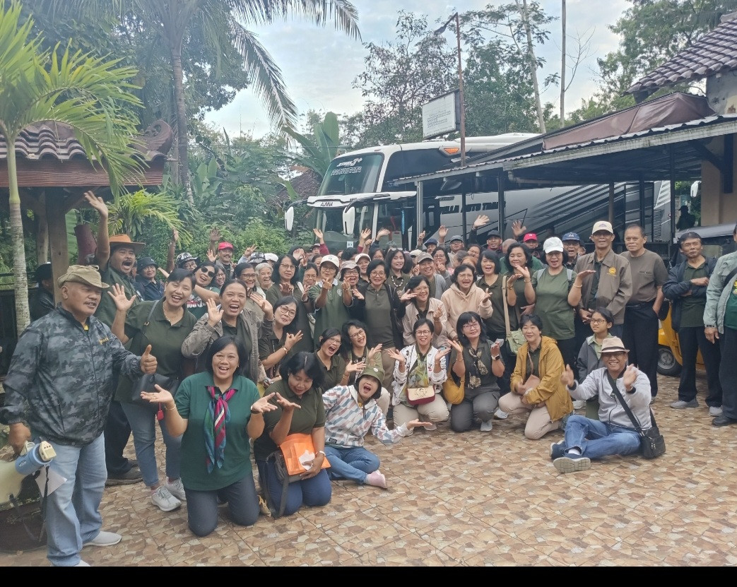 Ziarah  ke gua maria warga katolik dsn meces