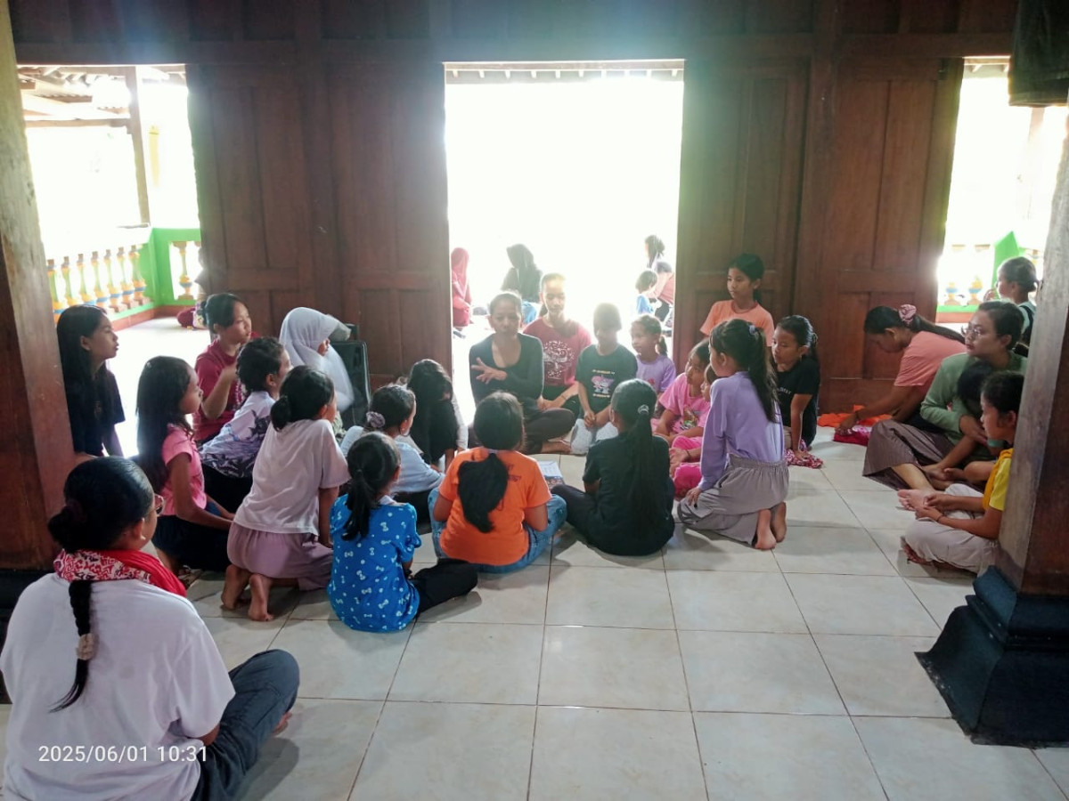 Latihan menari minggu pagi