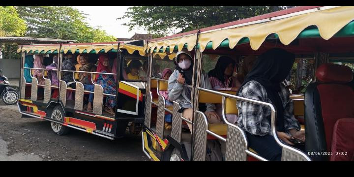 Picnik anggota PKH dgn kereta mini  warga ngemplak 2